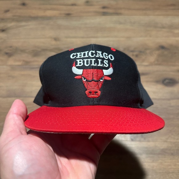 LOGO 7 Other - Vintage Logo 7 Chicago Bulls Black Red Snapback Hat Mens OSFA NBA Basketball